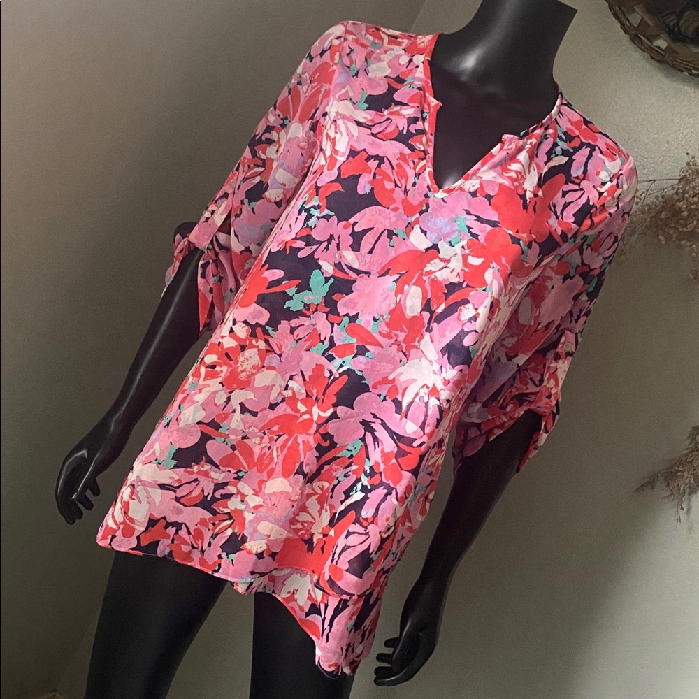 Floral V-Neck Women's Top - Multicolor